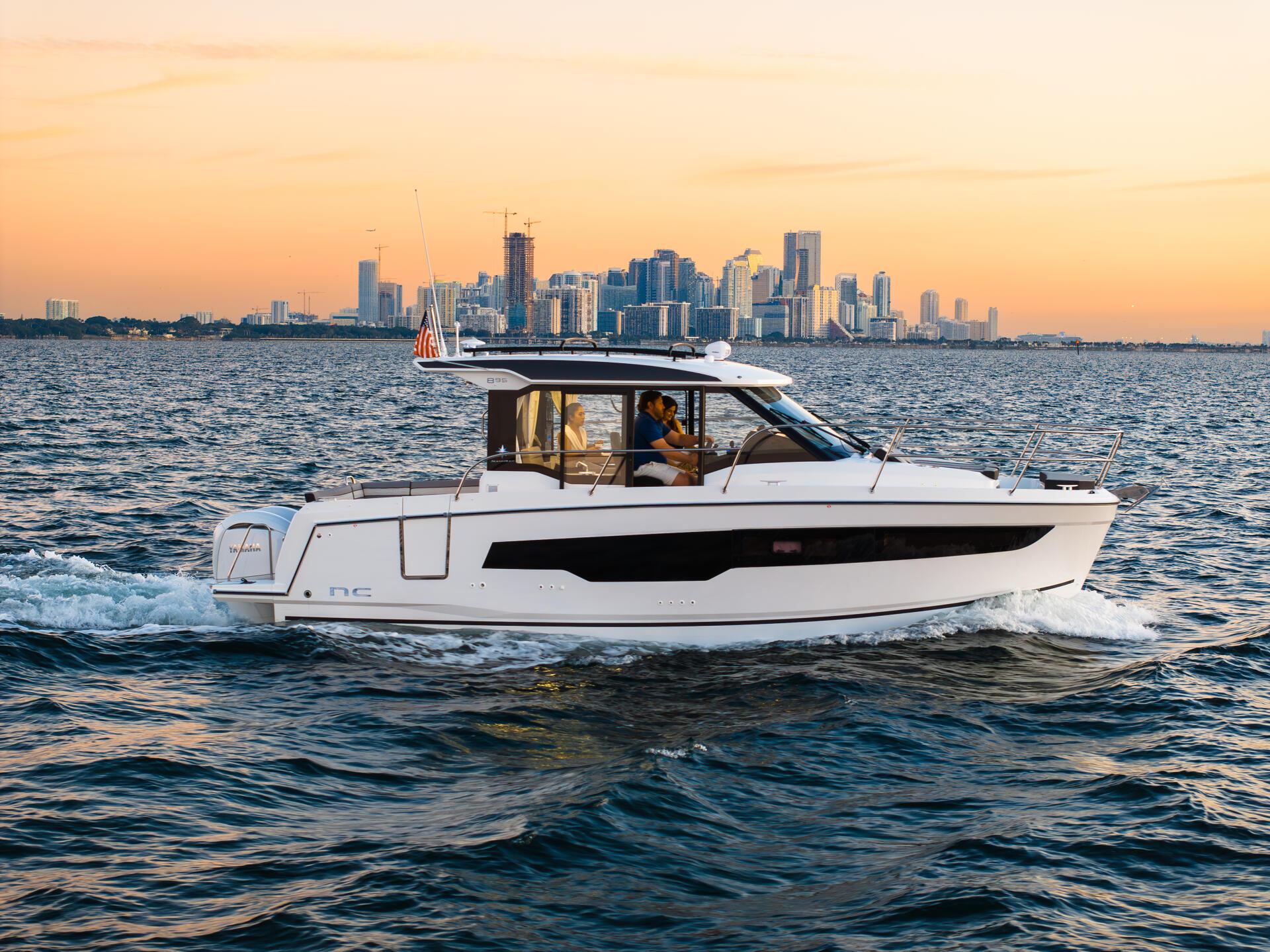 NC 895 Series 2 Yacht