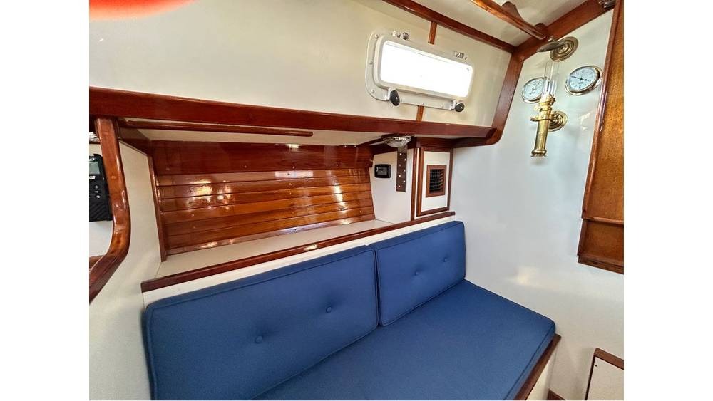 Cabin/Interior image