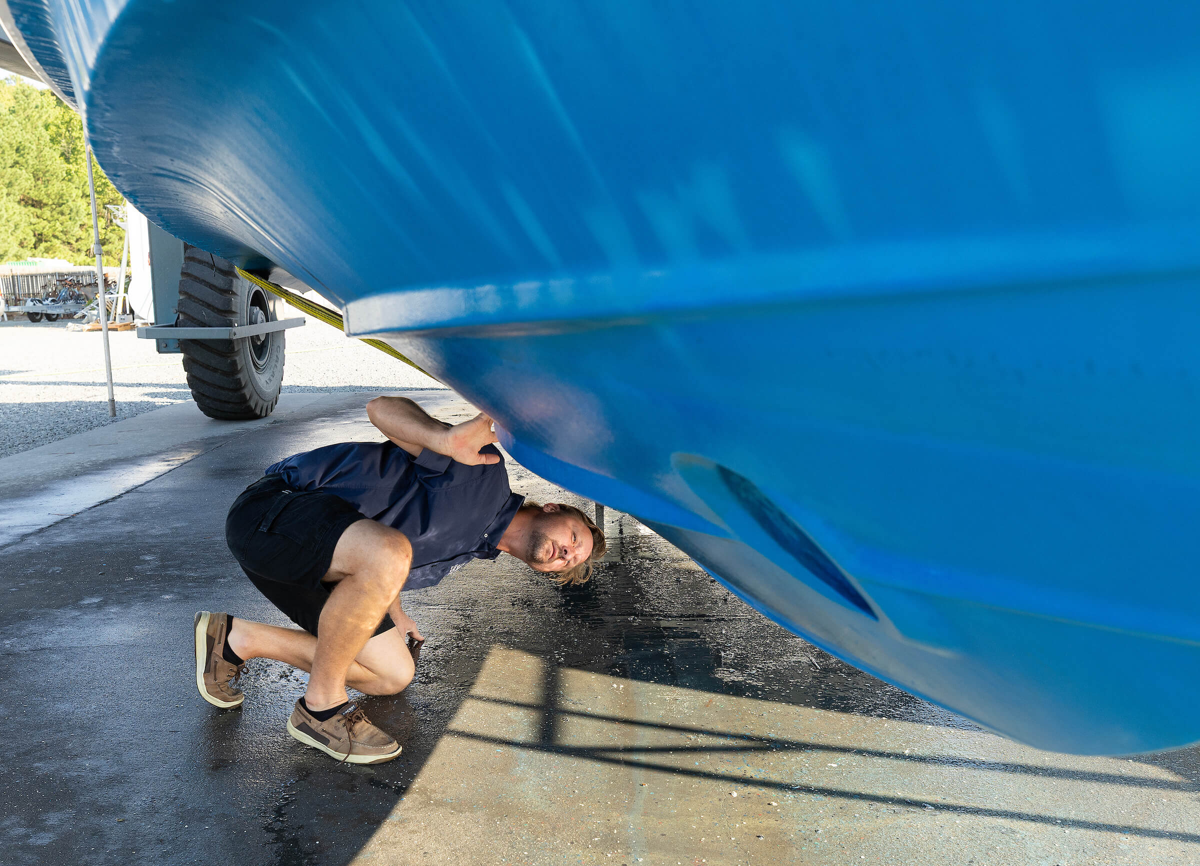 Boat haul-out maintenance on the Travel Lift at Norton Yachts